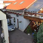 Pensjonat Esztergom Apartman 3*